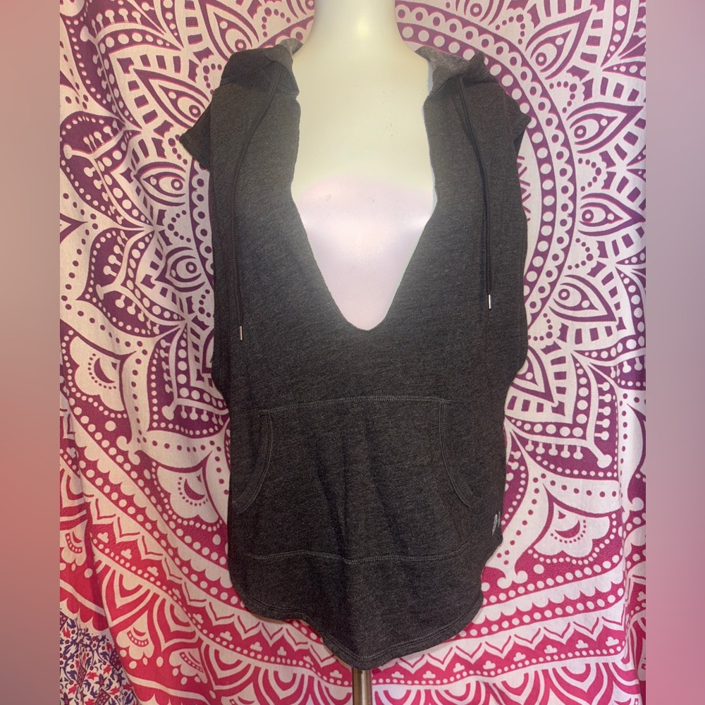 Victory Secret Gray Sleeveless Hoodie V- Neck Women’s Size XS